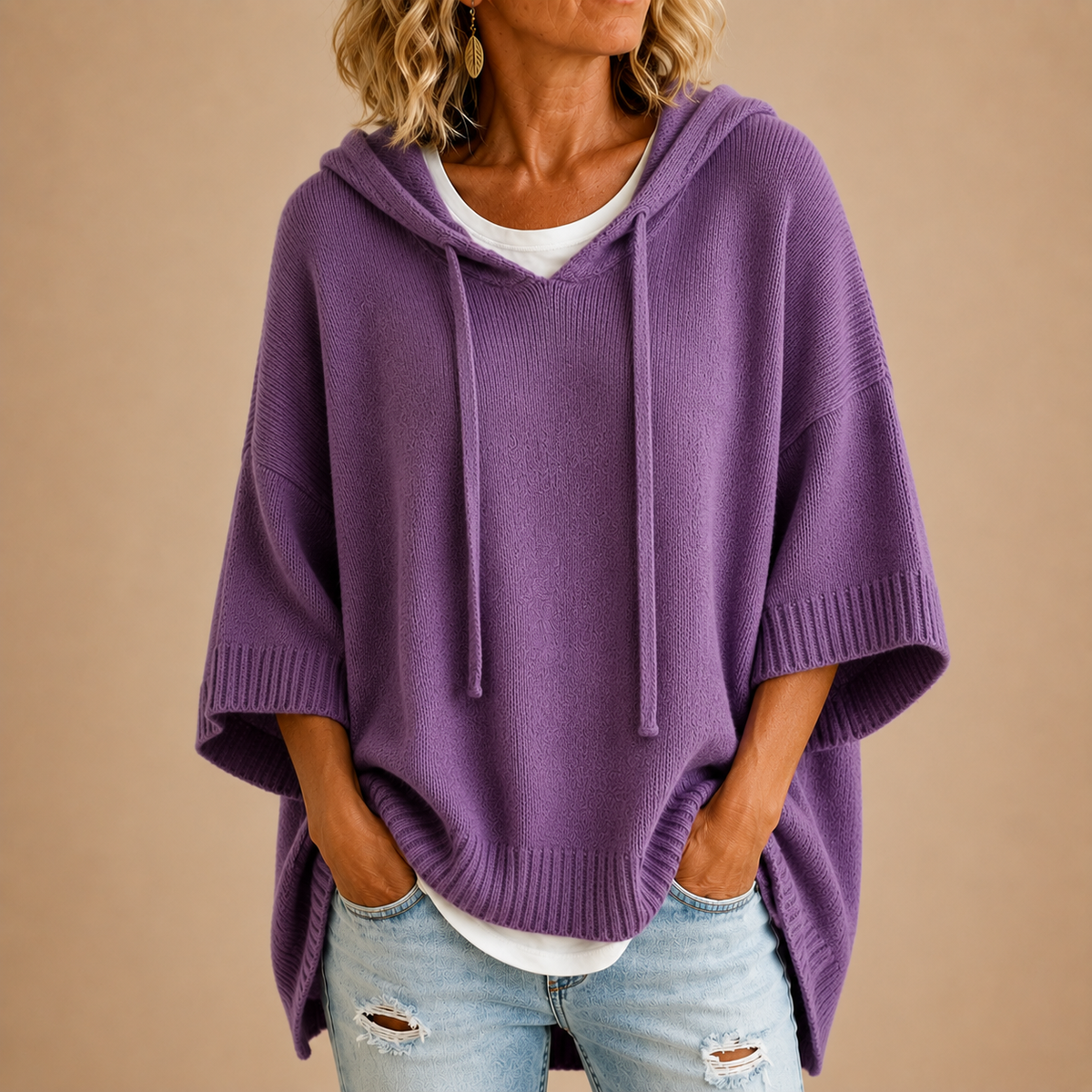 Oriana | Poncho en maille avec capuche et manches trois-quarts